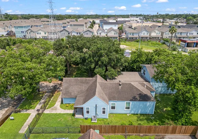Photo 18 of Single family home for sale at 5310 Claremont St, Houston, TX 77023 | MLS# 94981289 | Listing updated on 2026-09-27