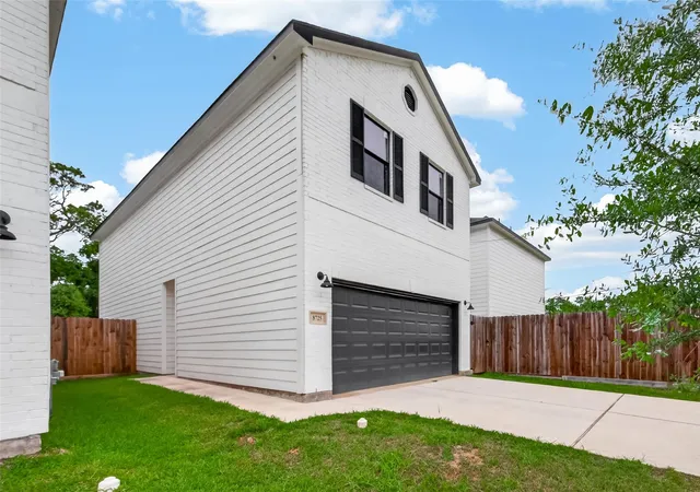 Homes for sale in Houston, TX | 8725 Compton St, Houston, TX 77016 | MLS# 63494954