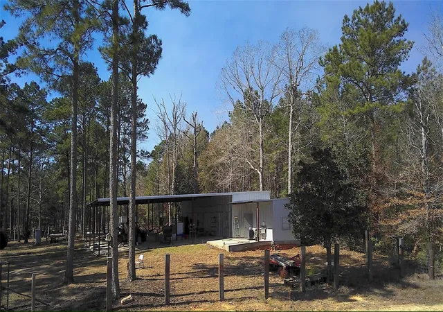 4th image of 2878 Fm 256 N, Woodville, TX 75979 | MLS# 56850690