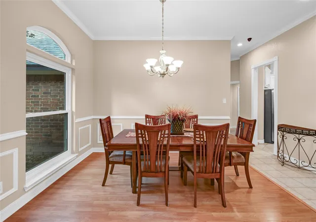 5th image of 123 Jamestown Ave, Clute, TX 77531 | MLS# 98796312