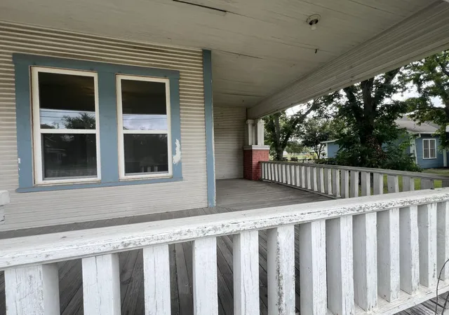 Photo 4 of Single family home for sale at 115 Summit St, Schulenburg, TX 78956 | MLS# 54807001 | Listing updated on 2026-07-12