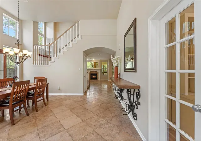 Photo 3 of Single family home for sale at 10 Seneca Pl, Spring, TX 77382 | MLS# 20536450 | Listing updated on 2026-08-29