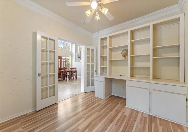 Photo 4 of Single family home for sale at 10 Seneca Pl, Spring, TX 77382 | MLS# 20536450 | Listing updated on 2026-08-29
