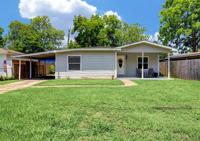 Homes for sale in Baytown, TX | 310 W Francis St, Baytown, TX 77520 | MLS# 11038711