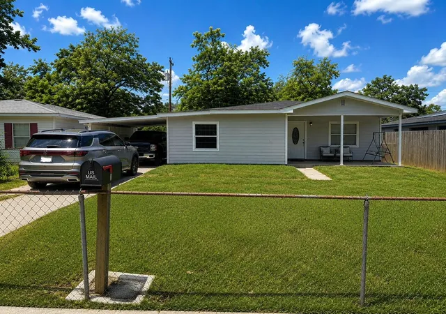 Homes for sale in Baytown, TX | 310 W Francis St, Baytown, TX 77520 | MLS# 11038711