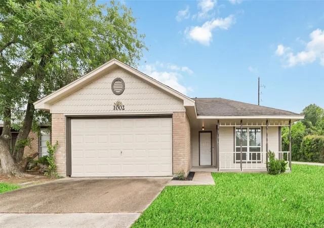 Homes for sale in Tomball, TX | 1002 Afton Ct, Tomball, TX 77375 | MLS# 6923990