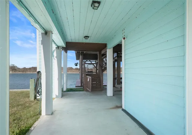 Photo 4 of Single family home for sale at 2928 Fm 2031, Matagorda, TX 77457 | MLS# 72757907 | Listing updated on 2026-10-03