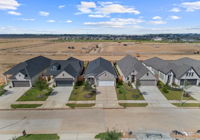 Photo 3 of Single family home for sale at 2858 Orange Leaf Dr, Fulshear, TX 77423 | MLS# 84288316 | Listing updated on 2026-09-07