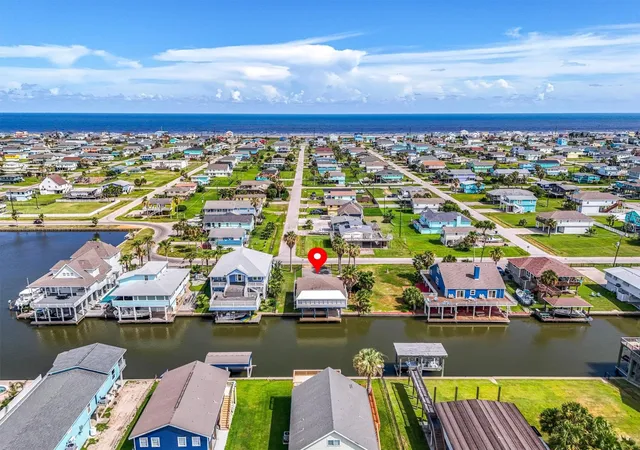 Photo 2 of Single family home for sale at 21806 Lampasas Dr, Galveston, TX 77554 | MLS# 62497025 | Listing updated on 2026-08-19