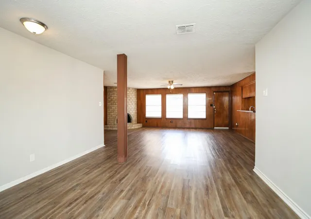 Photo 3 of Single family home for sale at 815 Park Meadow Dr, Katy, TX 77450 | MLS# 2125102 | Listing updated on 2026-09-09