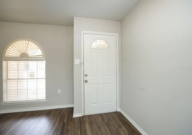 Photo 3 of Single family home for sale at 815 Park Meadow Dr, Katy, TX 77450 | MLS# 2125102 | Listing updated on 2026-09-09