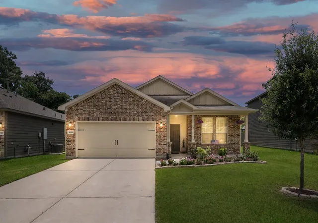 Homes for sale in Conroe, TX | 2159 Lost Timbers Dr, Conroe, TX 77304 | MLS# 14640529