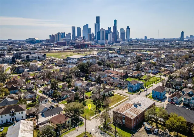 1st image of 1212 Pinckney St St, Houston, TX 77009 | MLS# 97612527