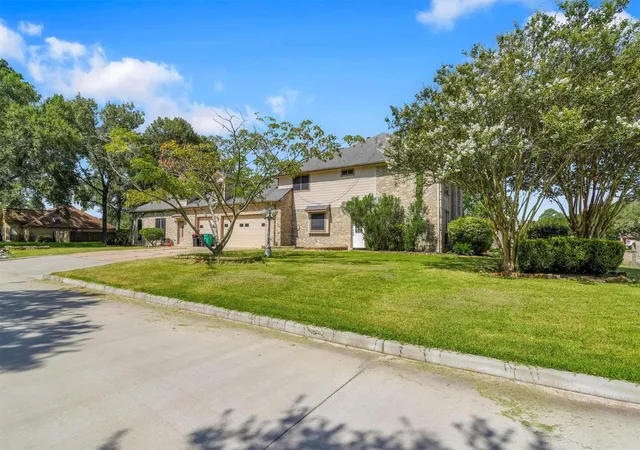48th image of 9822 El Chaco St, Baytown, TX 77521 | MLS# 49350653