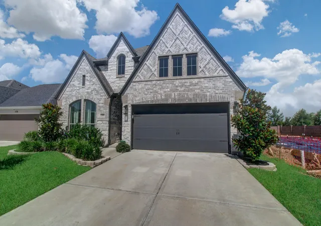 Photo 2 of Sale Pending at 20810 Clydesdale Post Rd, Tomball, TX 77377 | MLS# 22419406 | Listing updated on 2026-08-16