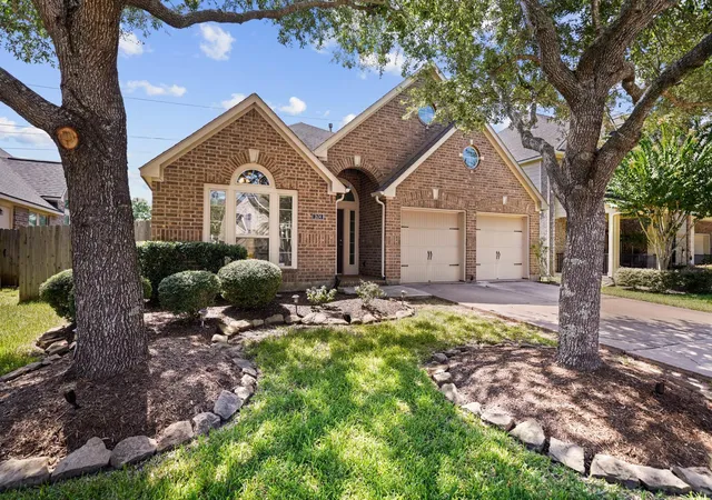 1st image of 2634 Night Song Dr, Pearland, TX 77584 | MLS# 74648506