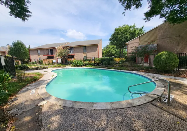 Homes for sale in Houston, TX | 12955 Woodforest Boulevard, Houston, TX 77015 | Houzeo