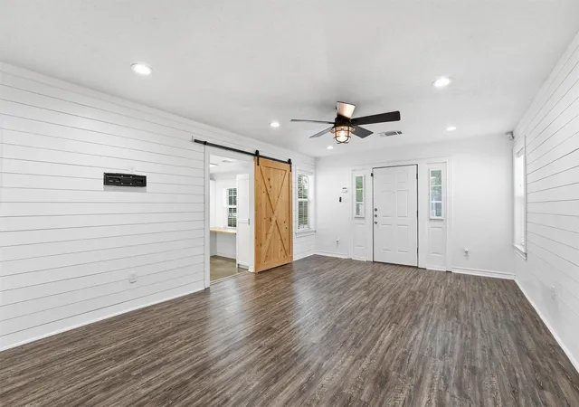 Homes for sale in Houston, TX | 2044 Des Jardines St, Houston, TX 77023 | MLS# 46933537
