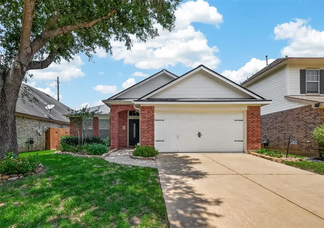 Photo 1 of Single family home for sale at 11019 N Auden Cir, Missouri City, TX 77459 | MLS# 21758963 | Listing updated on 2026-09-28