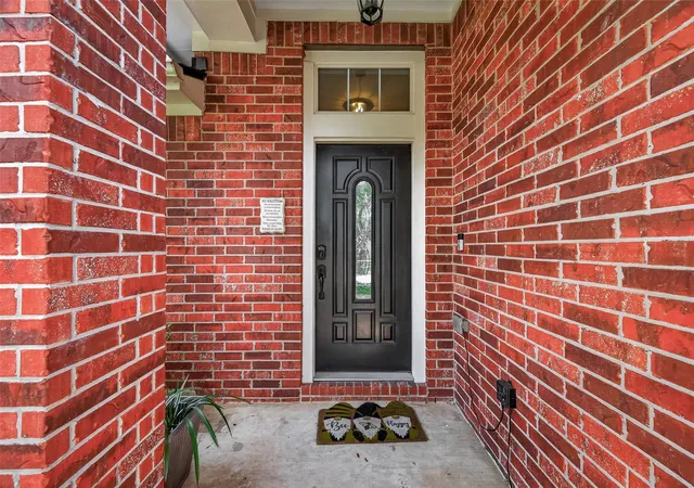 Photo 3 of Single family home for sale at 11019 N Auden Cir, Missouri City, TX 77459 | MLS# 21758963 | Listing updated on 2026-09-28