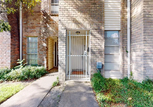 2nd image of 8714 Wilcrest Dr #8714, Houston, TX 77099 | MLS# 92543664