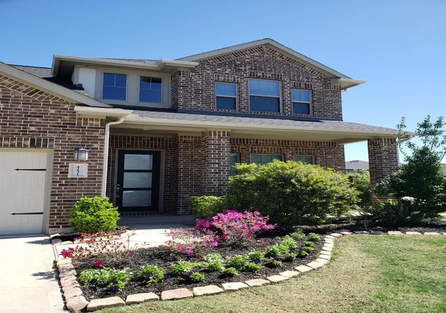 Photo 3 of Single family home for sale at 4231 Maple Glen Dr, Fulshear, TX 77441 | MLS# 21488441 | Listing updated on 2026-08-19