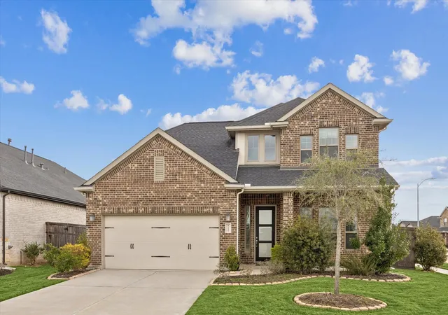 Photo 3 of Single family home for sale at 4231 Maple Glen Dr, Fulshear, TX 77441 | MLS# 21488441 | Listing updated on 2026-08-19