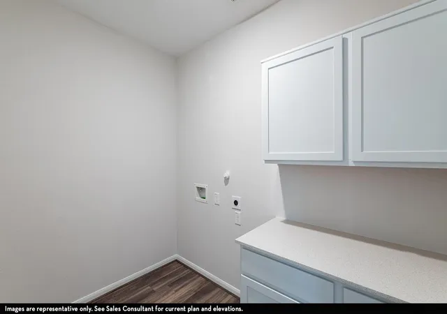 Photo 3 of Sale Pending at 8927 Gull Cyn Dr, Baytown, TX 77521 | MLS# 9129844 | Listing updated on 2026-08-17