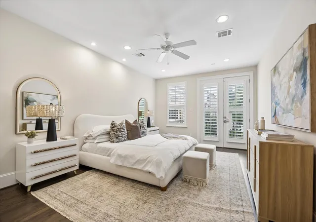 Photo 4 of Single family home for sale at 2111 Huldy St, Houston, TX 77019 | MLS# 54583769 | Listing updated on 2026-09-12