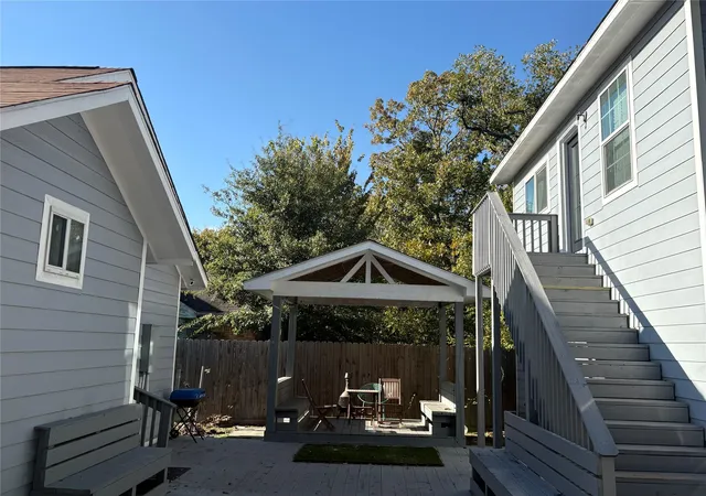 Photo 3 of Single family home for sale at 3021 Gray St, Houston, TX 77004 | MLS# 25650326 | Listing updated on 2026-09-10