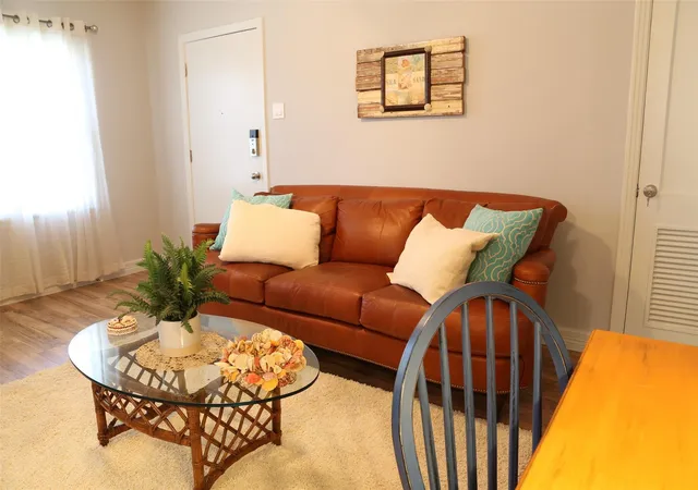 Photo 3 of Sale Pending at 2308 53Rd St, Galveston, TX 77551 | MLS# 6864009 | Listing updated on 2025-09-20