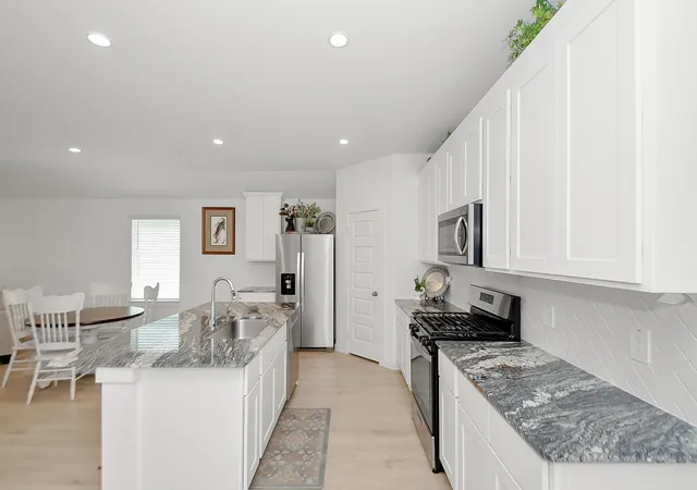Photo 4 of Single family home for sale at 8014 Tropea Dr, Richmond, TX 77406 | MLS# 2301874 | Listing updated on 2026-09-08