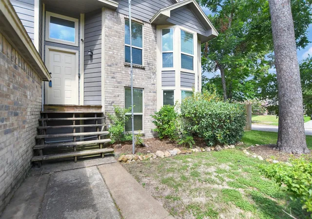 Photo 3 of Single family home for sale at 17327 Thorhill St, Spring, TX 77379 | MLS# 95616563 | Listing updated on 2026-08-21
