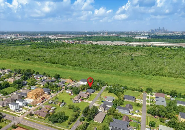 Photo 2 of Single family home for sale at 9710 Masterson St, Houston, TX 77029 | MLS# 58304579 | Listing updated on 2026-08-31