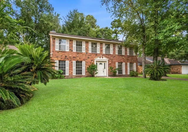 Photo 3 of Sale Pending at 3210 Village Park Dr, Kingwood, TX 77339 | MLS# 94079948 | Listing updated on 2026-09-16