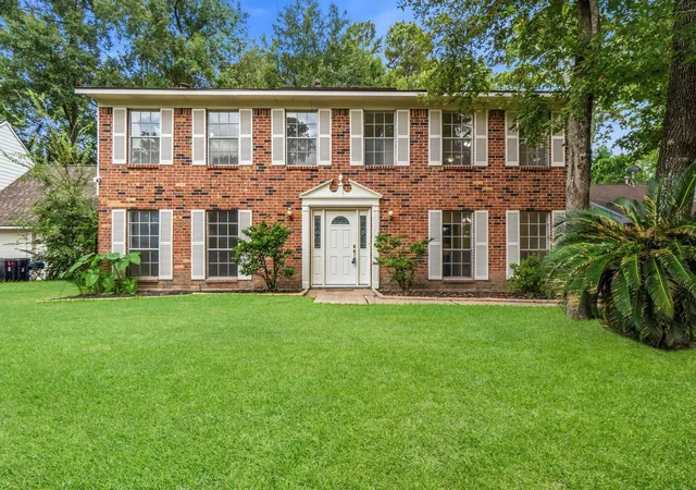 Photo 3 of Sale Pending at 3210 Village Park Dr, Kingwood, TX 77339 | MLS# 94079948 | Listing updated on 2026-09-16