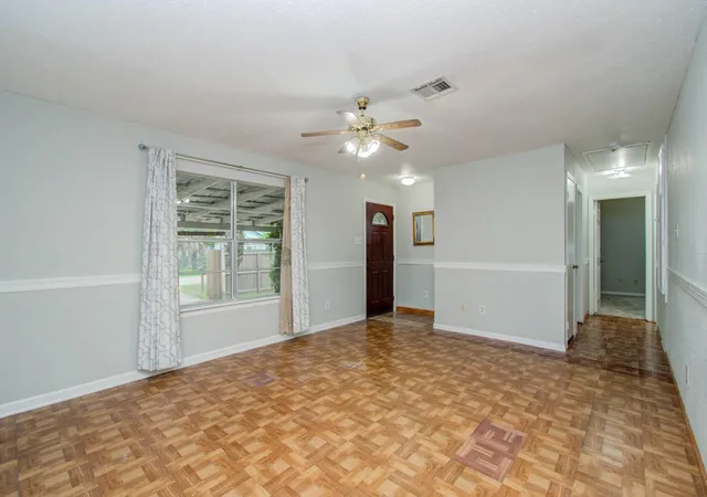 Photo 3 of Single family home for sale at 10131 Tangiers Rd, Houston, TX 77041 | MLS# 1080358 | Listing updated on 2026-07-17