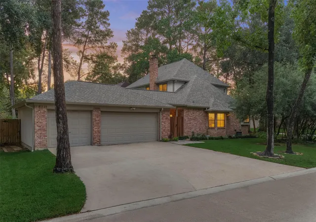 Photo 2 of Single family home for sale at 9 Southfork Pines Ct, Spring, TX 77381 | MLS# 4626689 | Listing updated on 2026-09-07