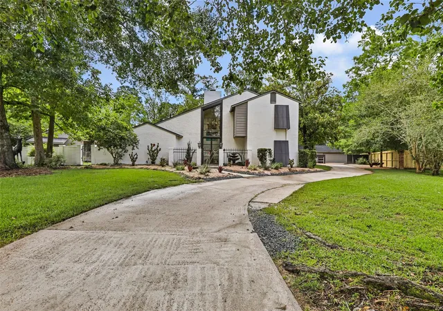 Photo 1 of Sale Pending at 20 Little John Ln, Dayton, TX 77535 | MLS# 37584408 | Listing updated on 2026-09-15