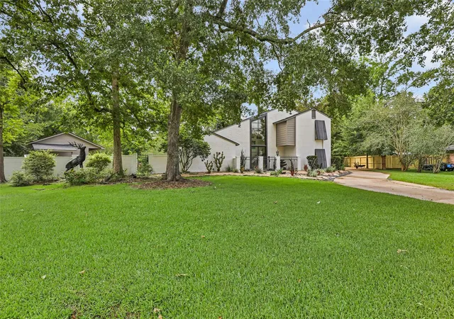 Photo 2 of Sale Pending at 20 Little John Ln, Dayton, TX 77535 | MLS# 37584408 | Listing updated on 2026-09-15