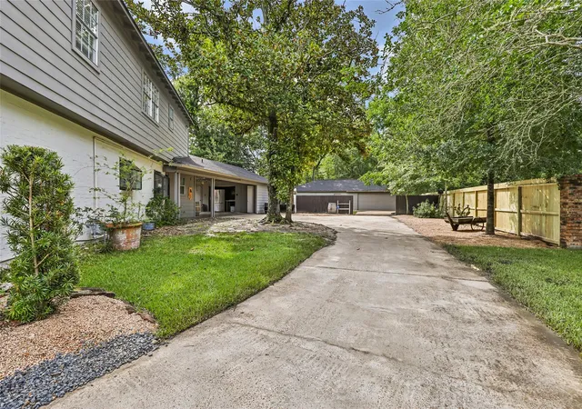 Photo 2 of Sale Pending at 20 Little John Ln, Dayton, TX 77535 | MLS# 37584408 | Listing updated on 2026-09-15