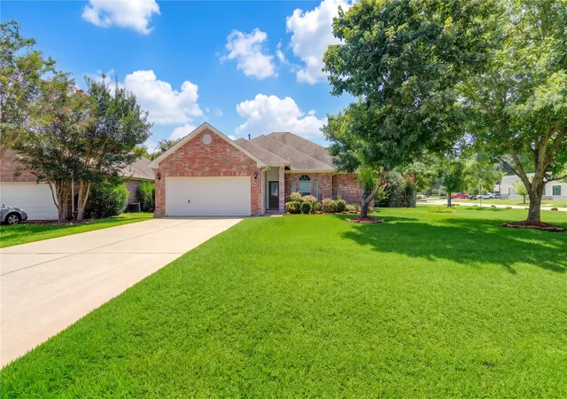 4th image of 9227 Hidden Lake E, Magnolia, TX 77354 | MLS# 53610528