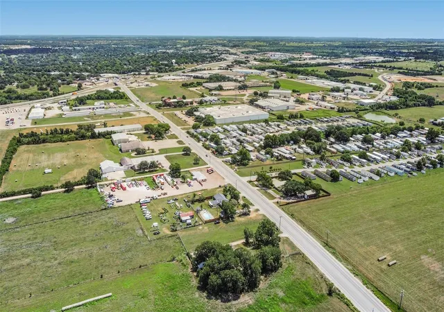 5th image of 2120 Fm 389, Brenham, TX 77833 | MLS# 76602199