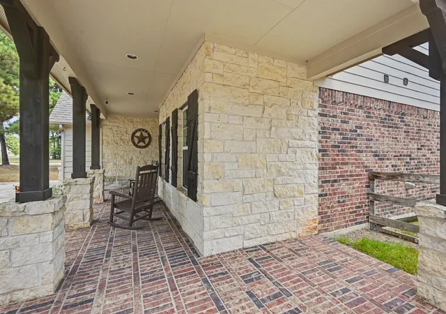 Photo 4 of Sale Pending at 9175 Wapiti Trl, Conroe, TX 77303 | MLS# 40848494 | Listing updated on 2026-09-10