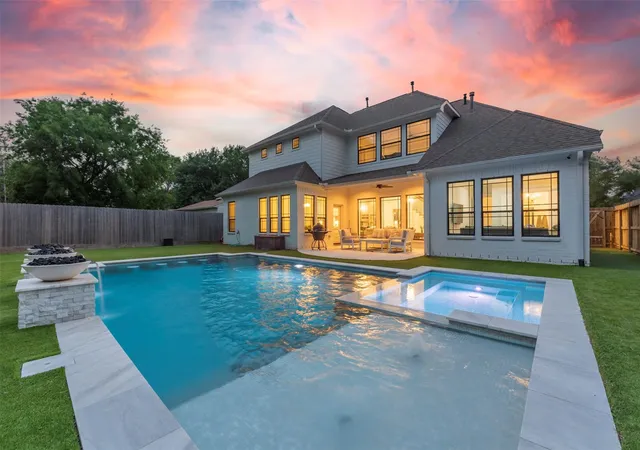 2nd image of 6517 Remlap St, Houston, TX 77055 | MLS# 35389069