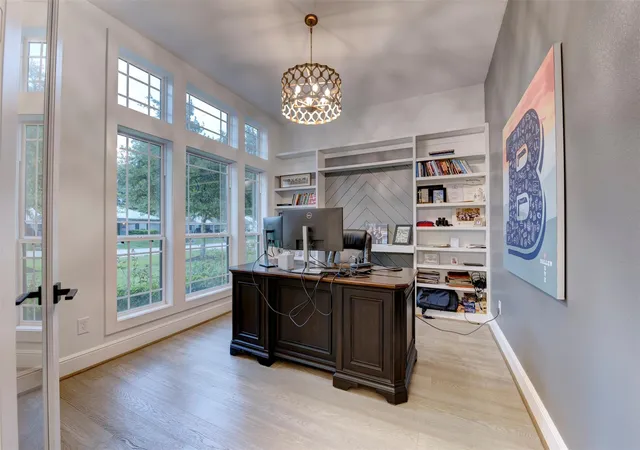 3rd image of 6517 Remlap St, Houston, TX 77055 | MLS# 35389069