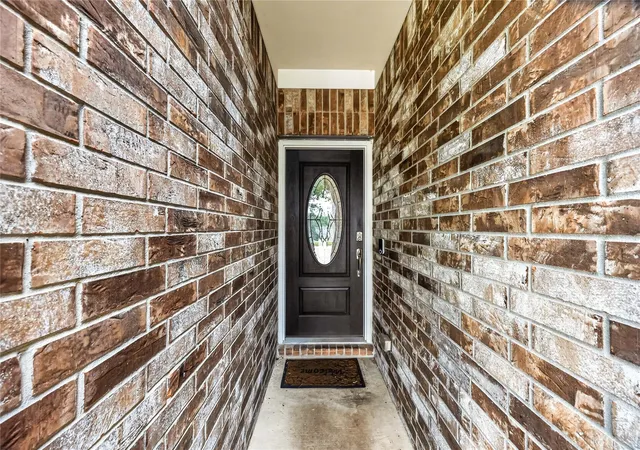 3rd image of 16648 Conner Creek Ln, Houston, TX 77044 | MLS# 21277504