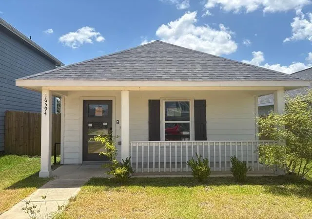 Photo 2 of Single family home for sale at 16594 Colleen Pl, Conroe, TX 77306 | MLS# 33558361 | Listing updated on 2026-08-27