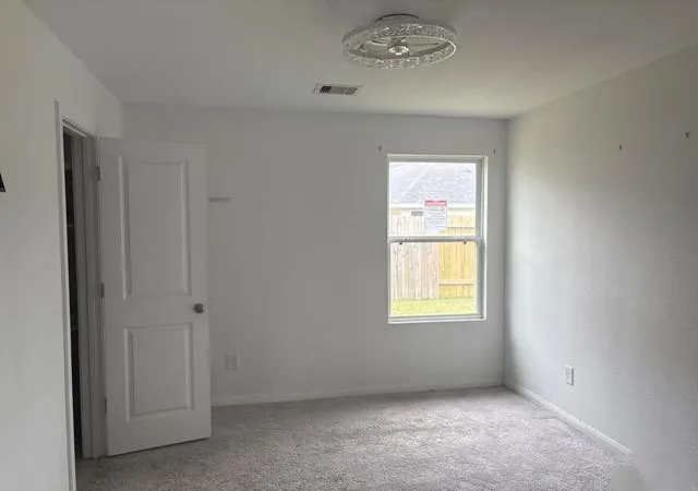 Photo 3 of Single family home for sale at 16594 Colleen Pl, Conroe, TX 77306 | MLS# 33558361 | Listing updated on 2026-08-27