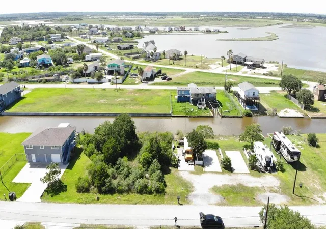Photo 3 of Land for sale at O Schlitz, Hitchcock, TX 77563 | MLS# 64038181 | Listing updated on 2026-07-03